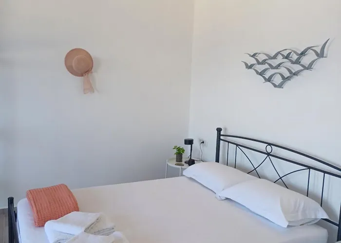 'nektarios' Cycladic House With Sunrise And Sea View!! *