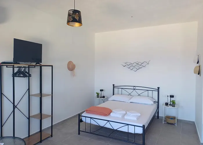 'nektarios' Cycladic House With Sunrise And Sea View!! * Oia (Santorini)